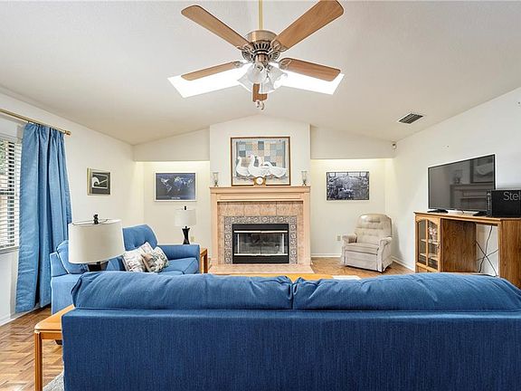 5th image of 1020 NE 30th Ave APT 114