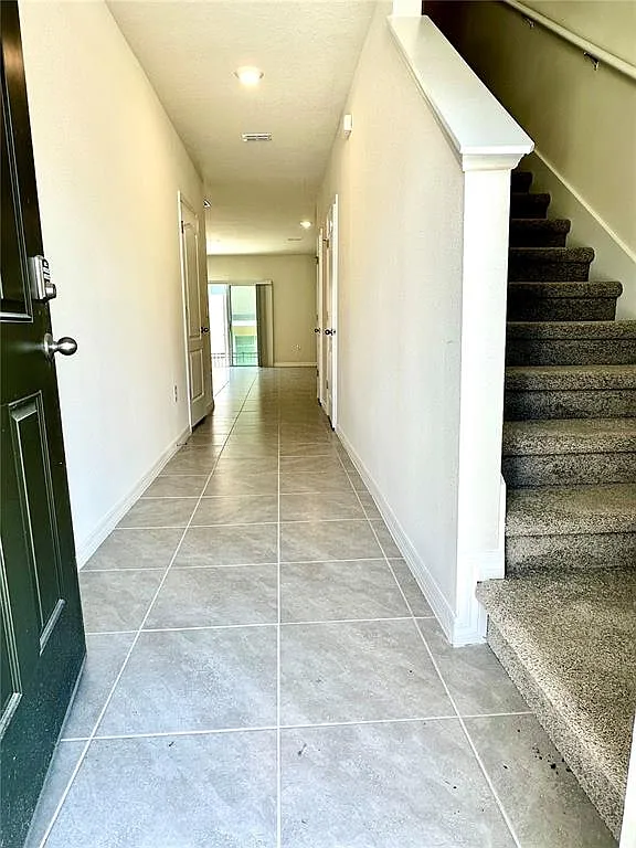 3 bed, 2.5 bath, 1515 sqft, $1,900 — Photo 3