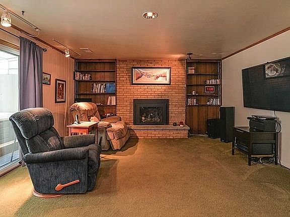 5th image of 2546 Deake Ave