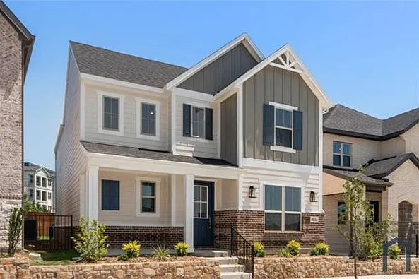 4 bed, 2422 sqft, $3,600 — Photo 3