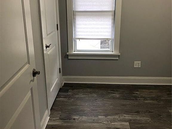4th image of 4613 Avenue