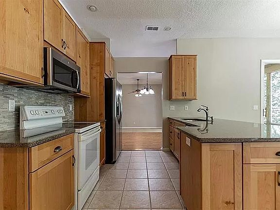 3rd image of 14841 Faversham Cir #3
