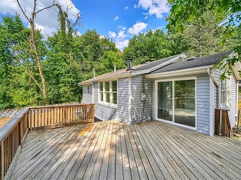 4 Revere Rd — Photo 11