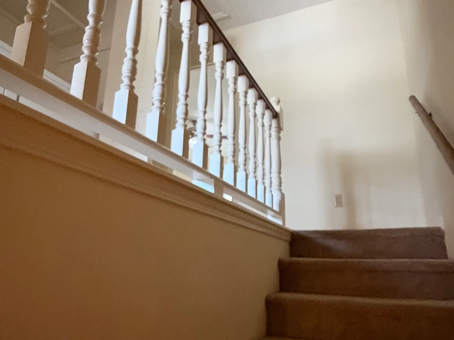 2 bed, 2.5 bath, 1282 sqft, $1,050 — Photo 2