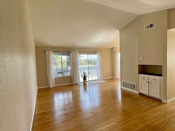 3rd image of 2050 Mountain Vista Way