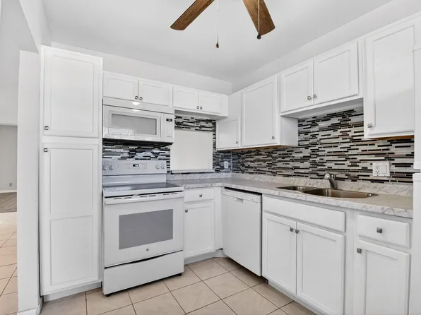 201 Oxford 600, West Palm Beach, FL 33417