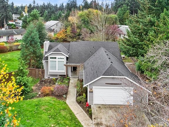 3rd image of 11514 209th Avenue Ct E