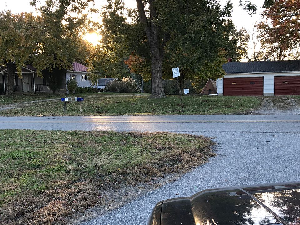 2nd image of 12800 N Green River Rd