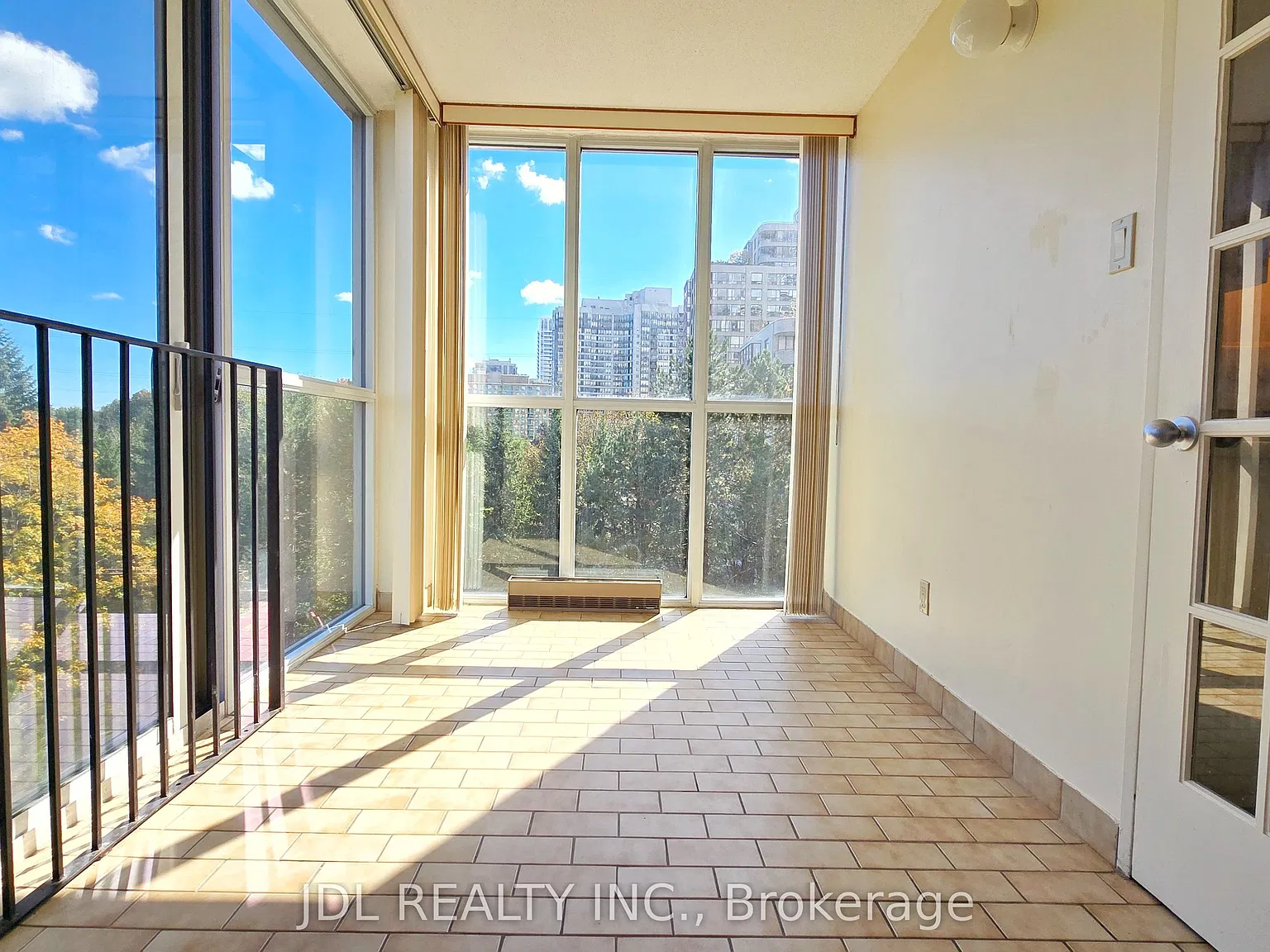 2 bed, $2,800 — Photo 1