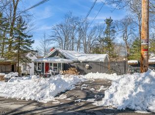 15 Papscoe Rd, Hewitt, NJ 07421