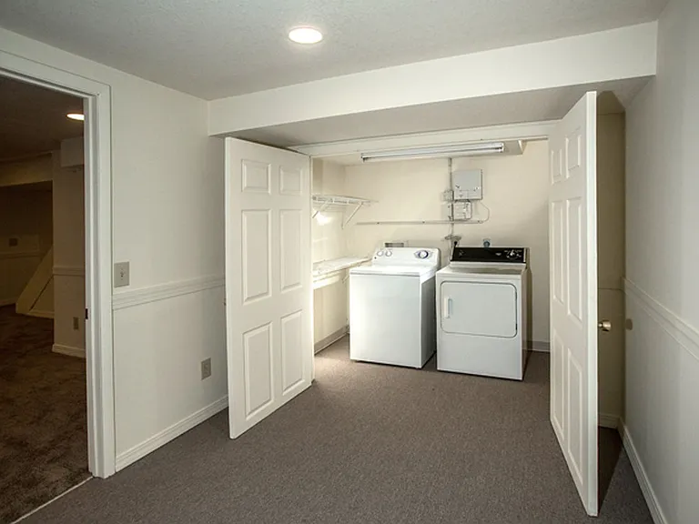Eagle Landing Apartment Homes — Photo 37