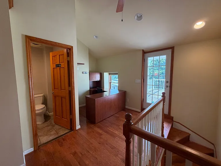 214 Grape St — Photo 22