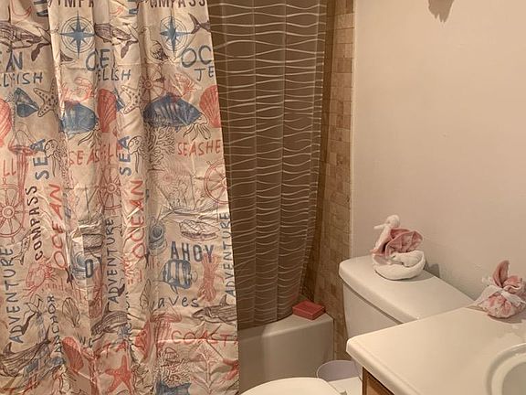 2nd image of 22100 Burbank Blvd Unit 350F
