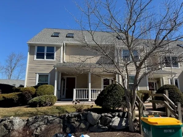 75 Hammond Pl #75, Woburn, MA 01801
