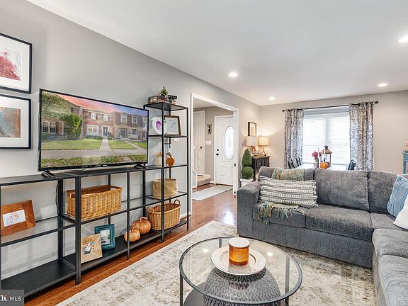 4th image of 11305 Cromwell Ct