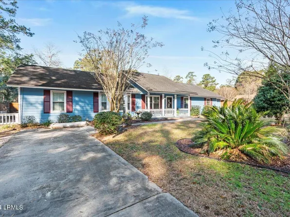 37 Walnut Hill St, Beaufort, SC 29907