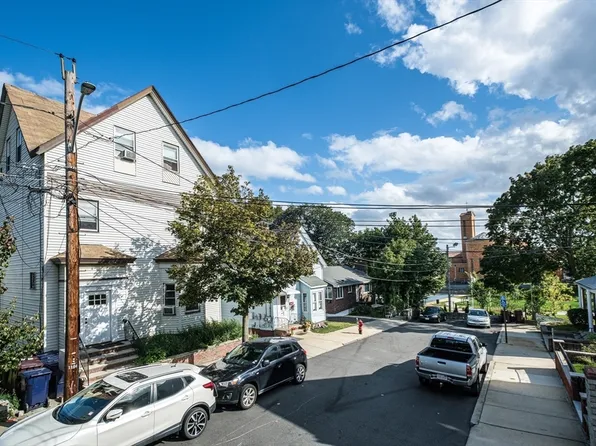 20 Hatch St, Everett, MA 02149