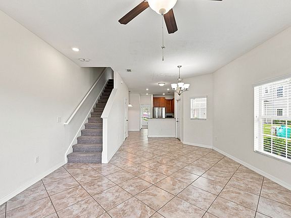 3rd image of 31141 Claridge Pl