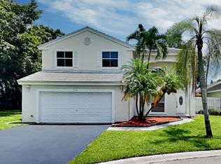 5542 NW 53rd Cir, Pompano Beach, FL 33073