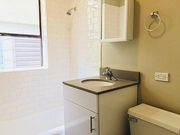 5th image of 3421 N Elaine Pl APT 2E