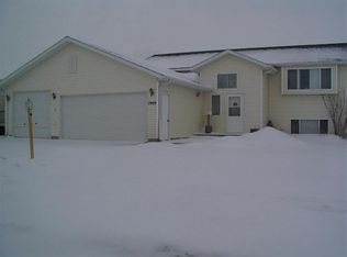 1909 Gold Ct, Minot, ND 58703