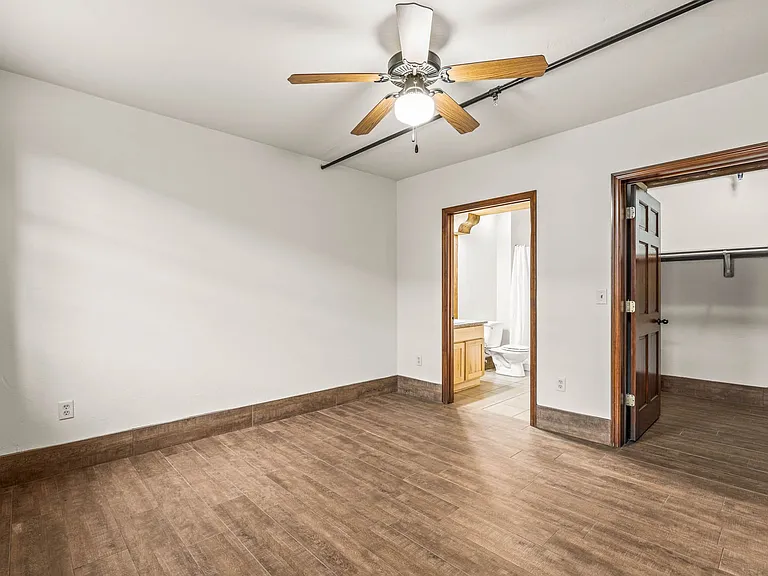 141 W Vine St #2 — Photo 5