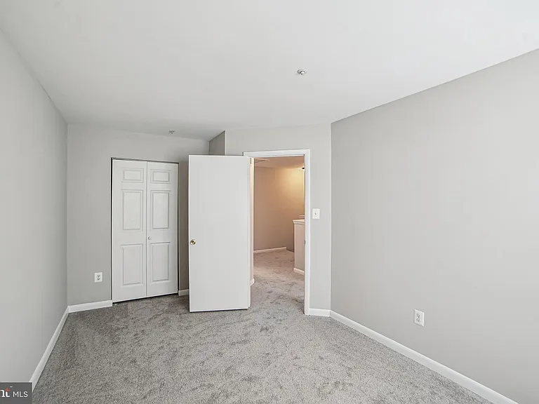 19 Harbor Tree Ct — Photo 9