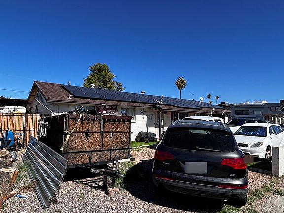 3rd image of 3210 W Country Gables Dr