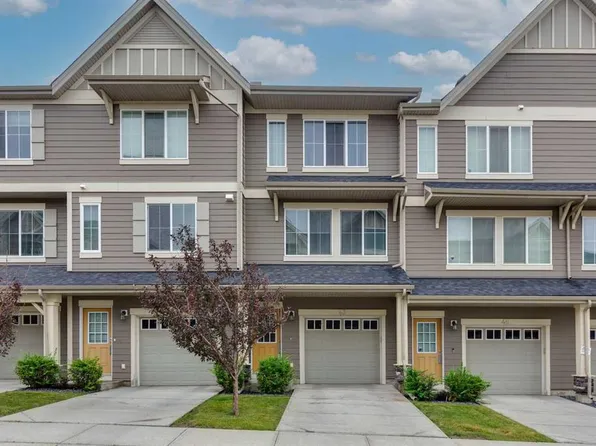 43 E Kinlea Cmn NW, Calgary, AB T3R 0S2