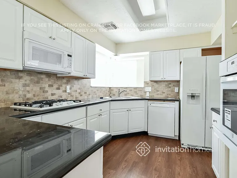 4311 Saratoga Dr — Photo 5