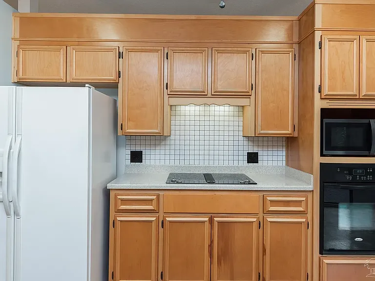 2840 Creekwood Dr — Photo 12