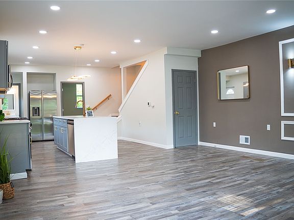 4th image of 428 Donna St