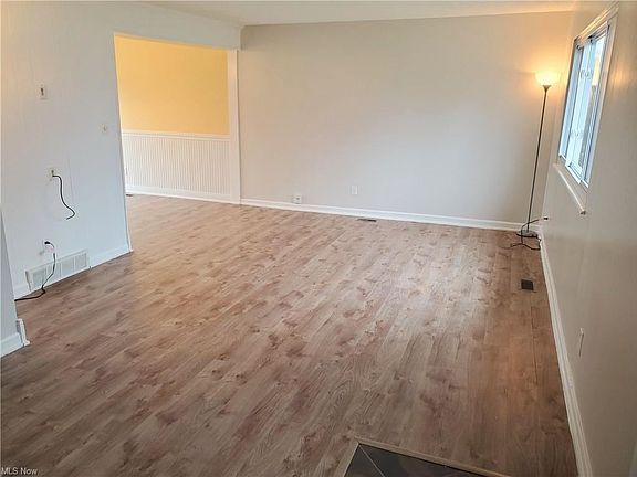 3rd image of 7392 Fern Dr