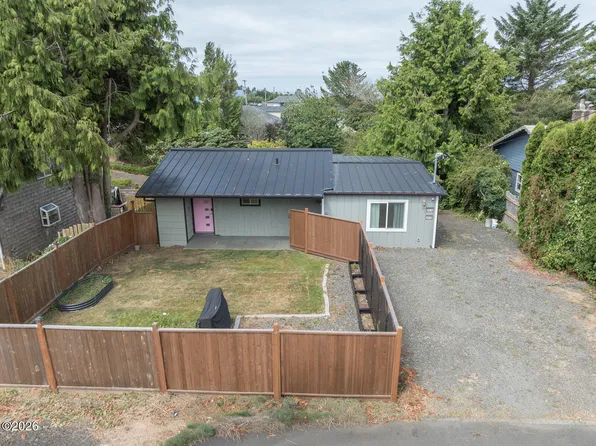 317 NE Benton St, Newport, OR 97365