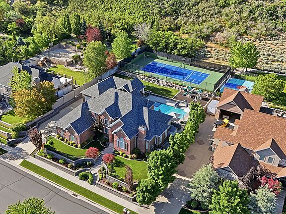 5th image of 714 E Draper Heights Way