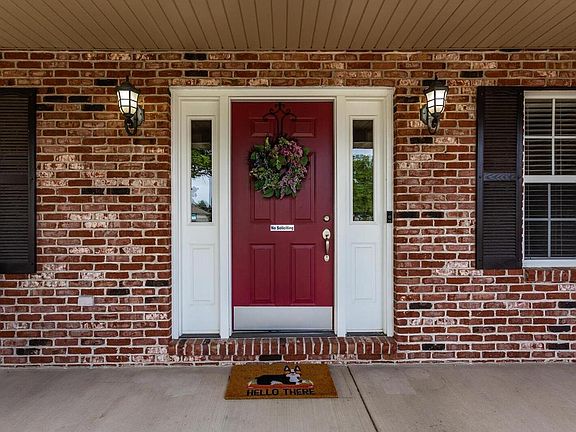 5th image of 236 Bourdelais Dr