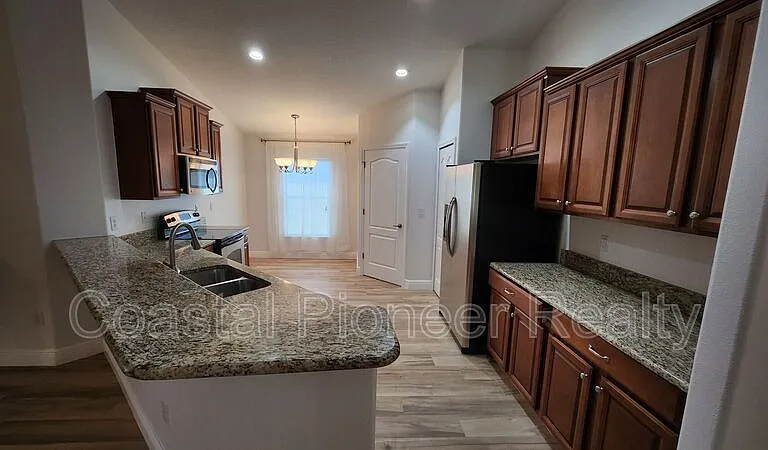 11404 Holmbridge Ln — Photo 17