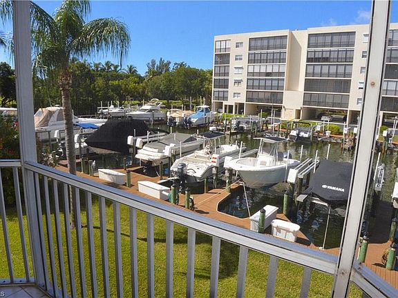3rd image of 4361 Bay Beach Ln APT 121