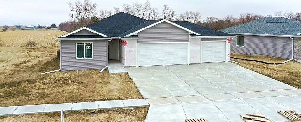 2nd image of 3016 Laux Dr