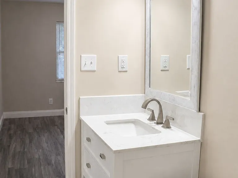 Ensuite Bathroom. 2nd "master"