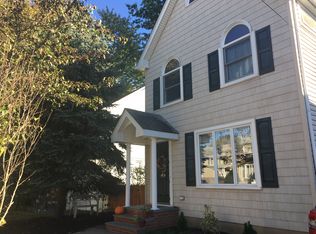 100 Fordham St, Williston Park, NY 11596