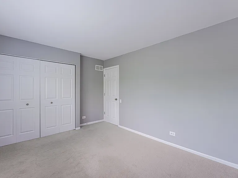 1371 E Braymore Cir — Photo 19