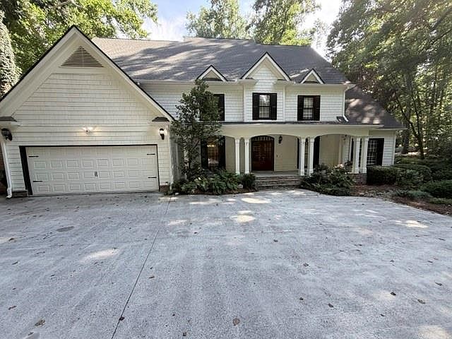1st image of 440 Hillside Dr NW