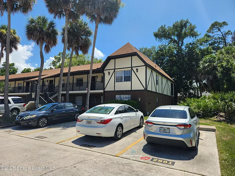 2981 Sir Hamilton Cir #13 — Photo 9