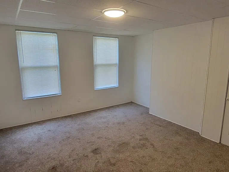 4313 Stanley St — Photo 6