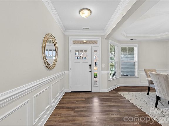 4th image of 507 Yucatan Dr