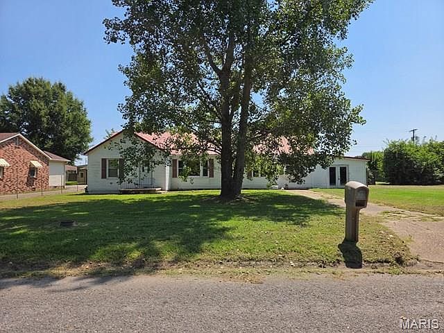 1st image of 1907 E Parkview Dr
