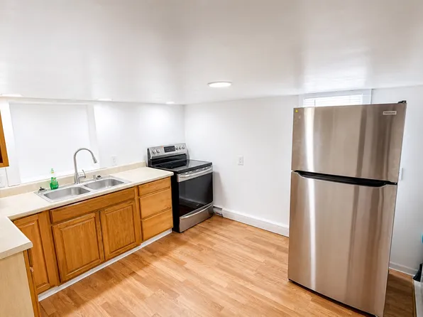 541 Park Ave #N, Bloomfield, CT 06002