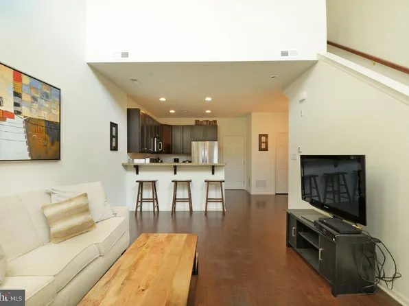 1056 Worth Ln, Claymont, DE 19703