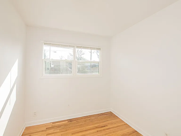 3033 N Halleck St — Photo 17